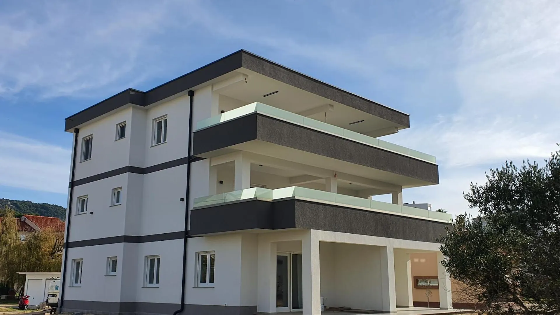 Apartments Erdgeschoss Villa Casper Palit